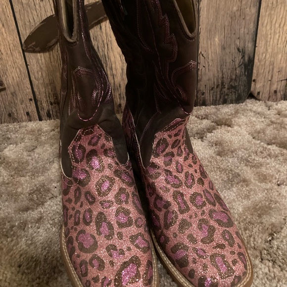 New Roper Leopard Boots - Picture 3 of 3